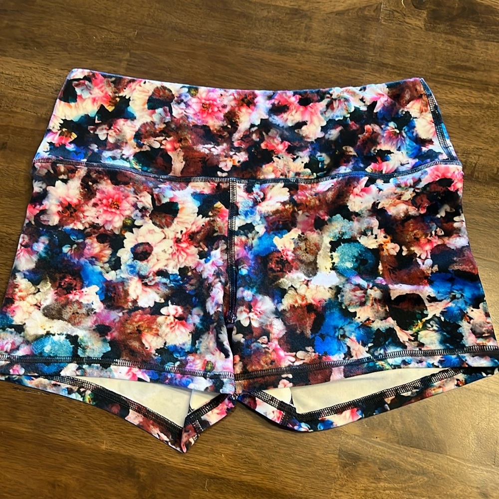 Fleo Shorts